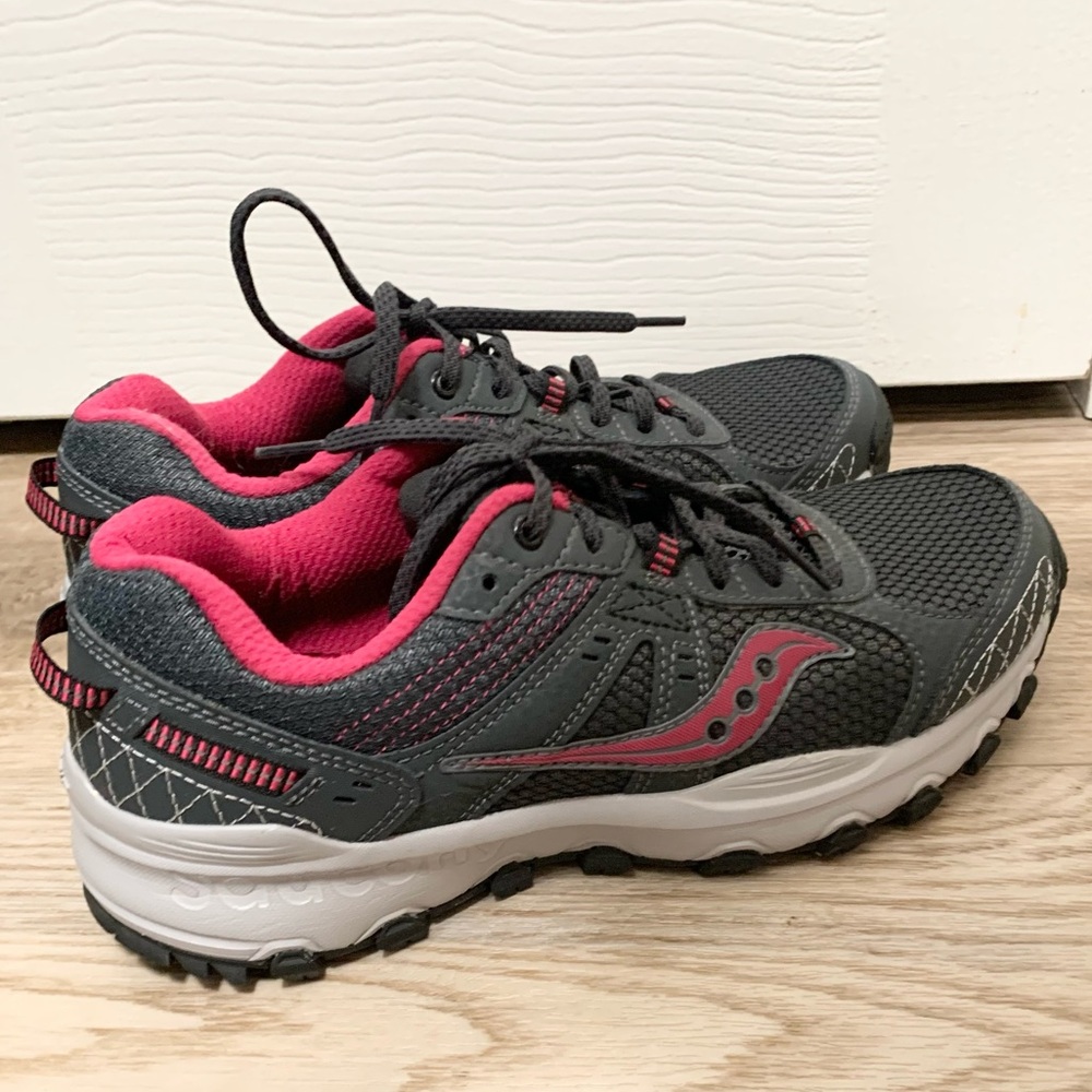 Saucony Womens Grid Raptor Tr 2 Running Hiking Shoes S15427-5 Charcoal Pink 7.5